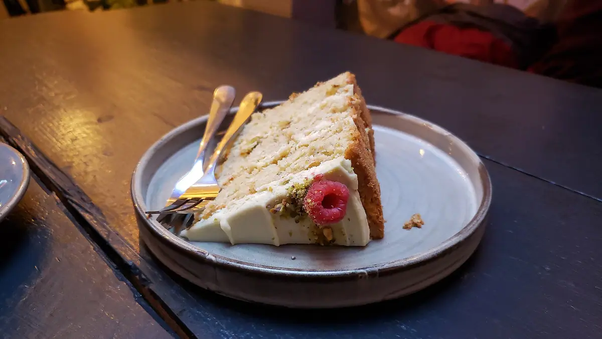 Super Fine Cakes – cake shop in Peterborough town centre